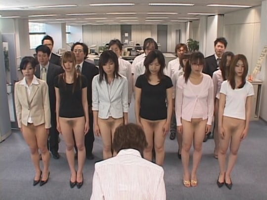 CMNF！女だけボトムレス（下半身だけ裸の半裸）の世界サンプル３０