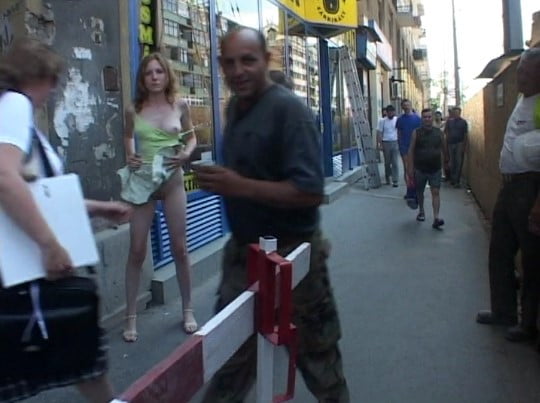 野外露出ビデオ【SG】の最終兵器「ナターシャ」の紹介５サンプル２５