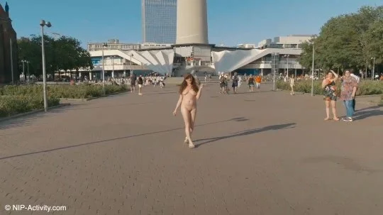 lsbar.jpg4.us librechan naked 07 野外全裸露出歩行ＮＩＰＡ8/26「Lilly」 - CFNMコウと露出とCMNF